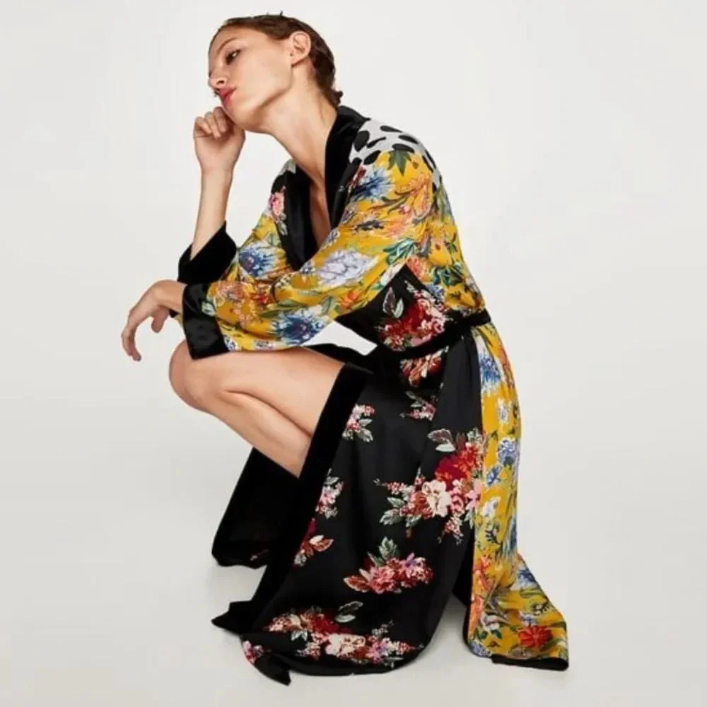 Floral Black Satin Robe - Picture 2 of 14